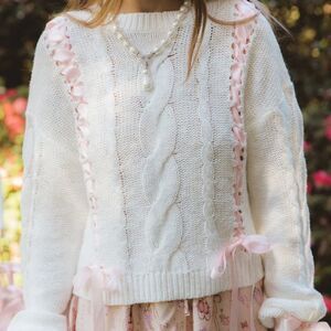 Coven & Co music box sweater xL